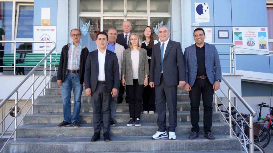 Eso Başkanı Celalettin Kesikbaş: "iyi İnsan Olmak Ve Yenilikçi Zeka Kapıları Açıyor"