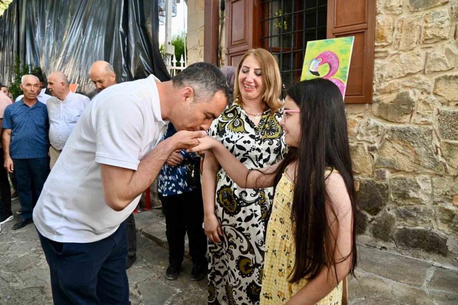 Side Kültür Evi’nde “çocuk Ressamlar Sergisi” Açıldı