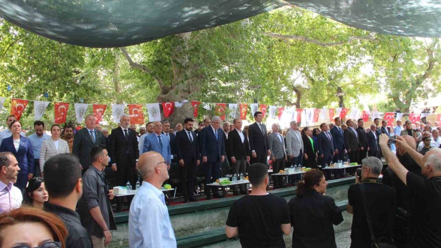 Mut Karacaoğlan Ve Kayısı Festivali Coşkulu Başladı