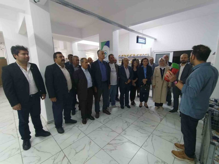 Muhtarlar Odunpazarı Belediyesi’nin Birimlerini Gezdi