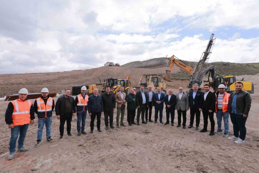 Başkan Büyükkılıç’tan Yüksek Hızlı Tren İncelemesi: "her Şey Yolunda Ve Seyrinde"