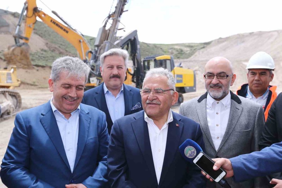 Başkan Büyükkılıç’tan Yüksek Hızlı Tren İncelemesi: "her Şey Yolunda Ve Seyrinde"