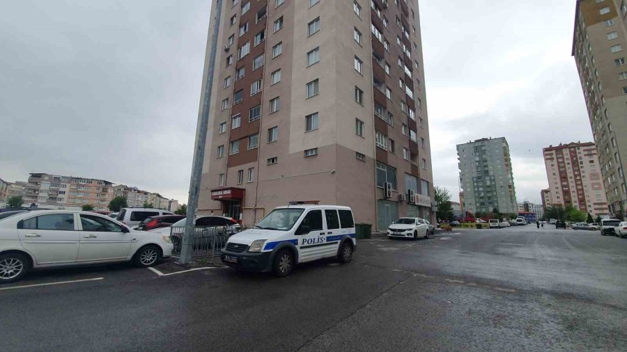 5. Kattan Düşen Kadın Ağır Yaralandı