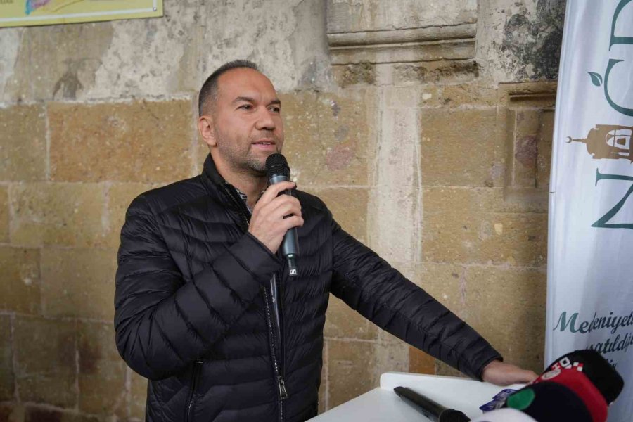 Niğde’de 31 Ülkeden 74 Sanatçının Eserlerinin Yer Aldığı Sergi Kapılarını Açtı