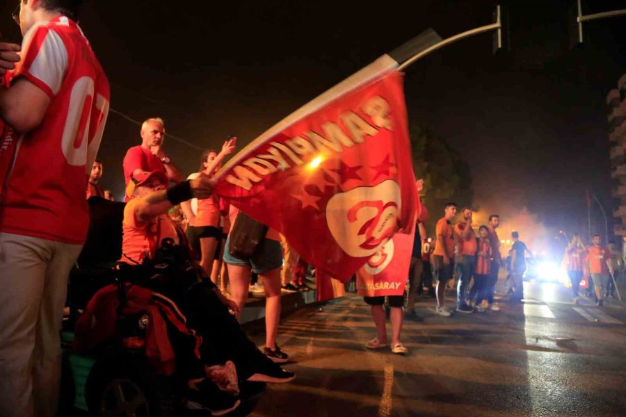 Antalya’da Kutlamaların Merkezi Cumhuriyet Meydanı Oldu