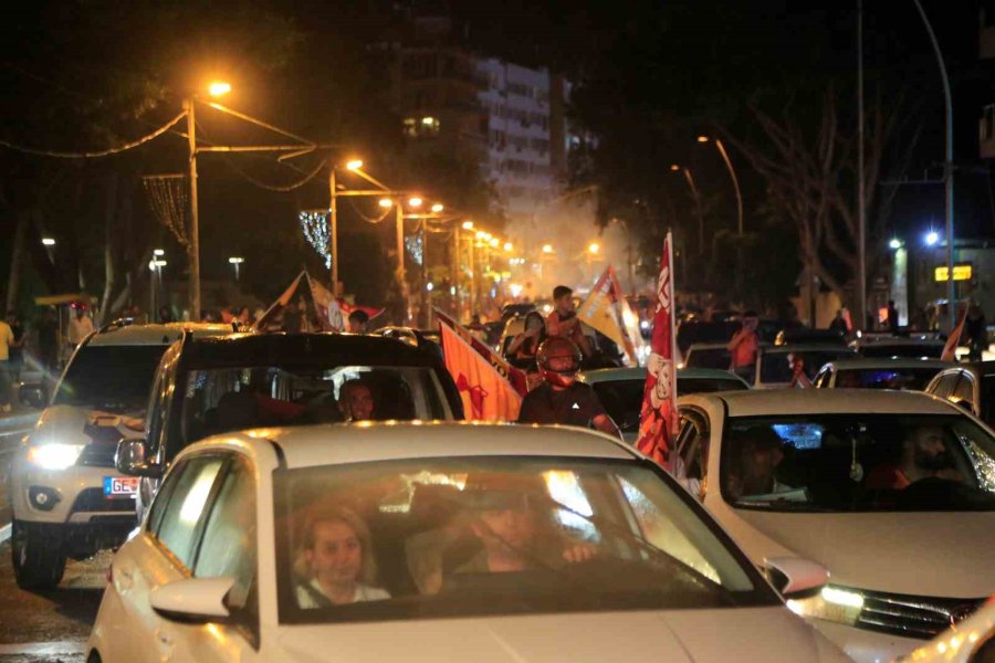 Antalya’da Kutlamaların Merkezi Cumhuriyet Meydanı Oldu