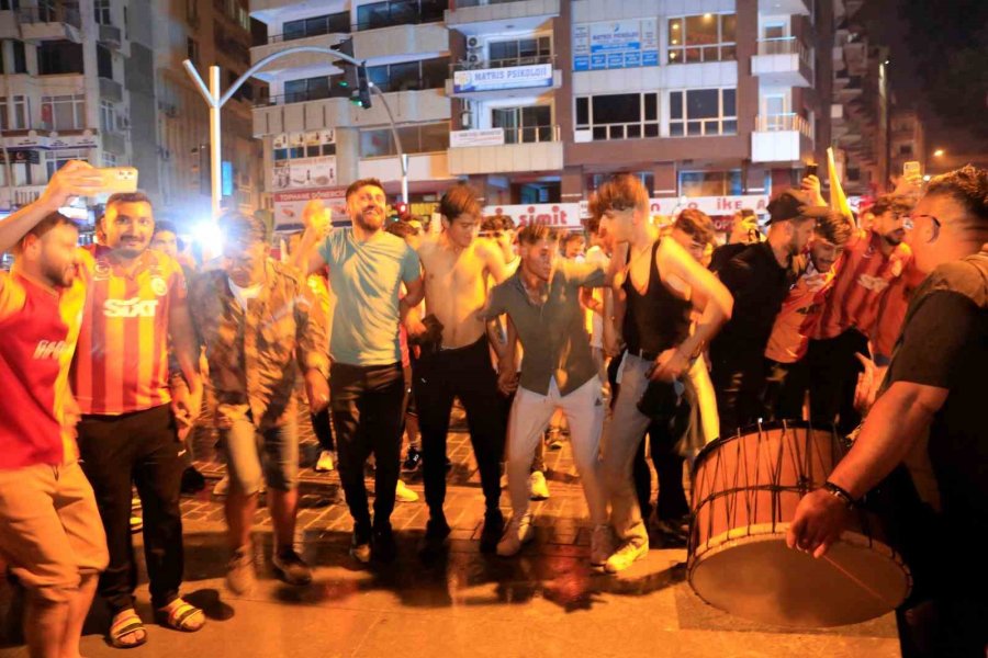 Antalya’da Kutlamaların Merkezi Cumhuriyet Meydanı Oldu