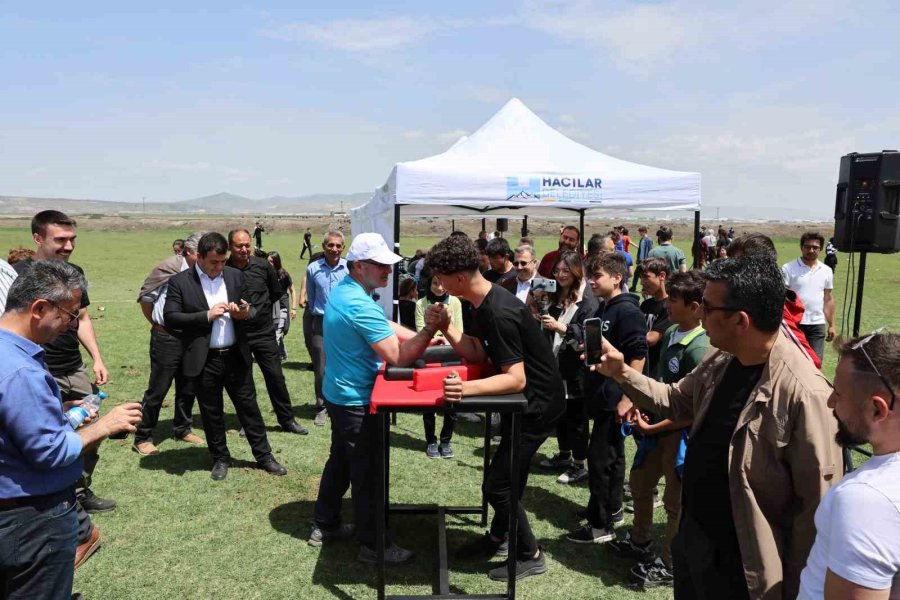 Başkan Özdoğan Başarılı Öğrencileri Ödüllendirecek