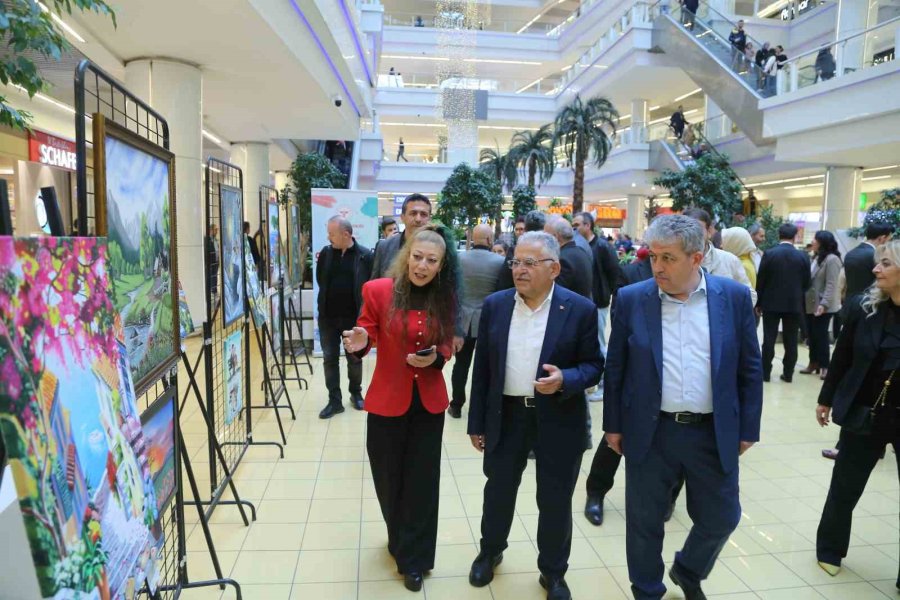 Başkan Büyükkılıç, ’sağlık Hayattır, Sanat Hayattır’ Sergisini Gezdi