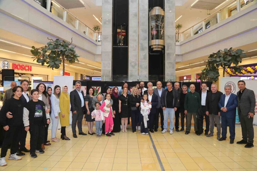 Başkan Büyükkılıç, ’sağlık Hayattır, Sanat Hayattır’ Sergisini Gezdi