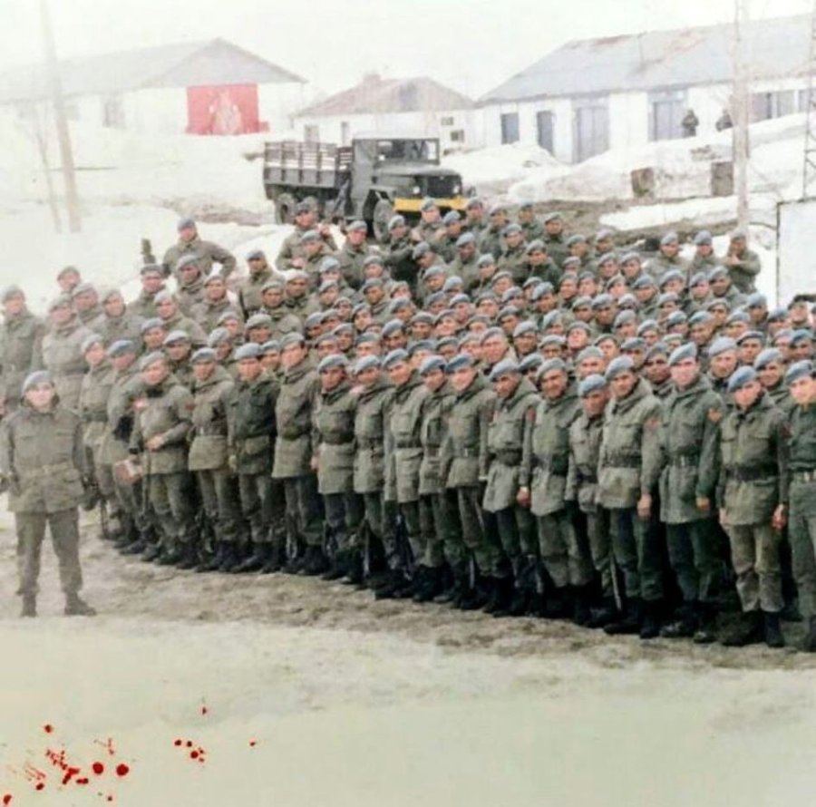 37 Yıl Önce Şehit Olan Komutanlarını Kabri Başında Andılar