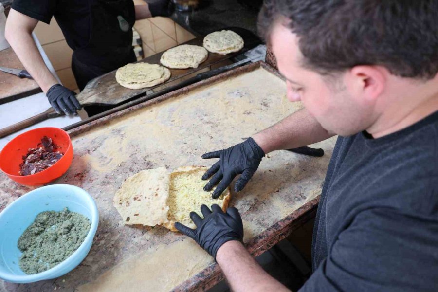 Osmanlı’da Askerlere Yiyecek Olarak Verildi, Günümüzde Vazgeçilmez Hale Geldi