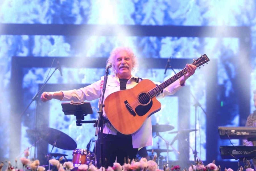 22. Alanya Uluslararası Kültür Sanat Ve Turizm Festivali Yeni Türkü Konseriyle Sona Erdi