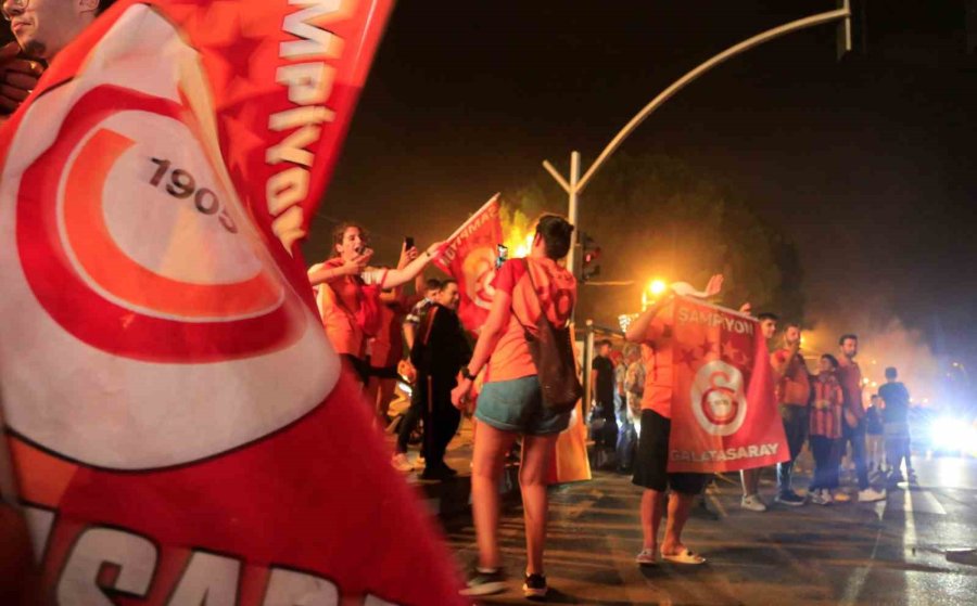 Antalya’da Kutlamalara Damga Vuran Dostluk Görüntüsü