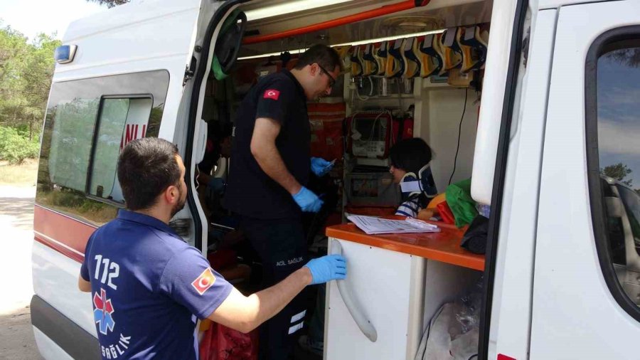 Virajı Alamayan Otomobil Takla Attı