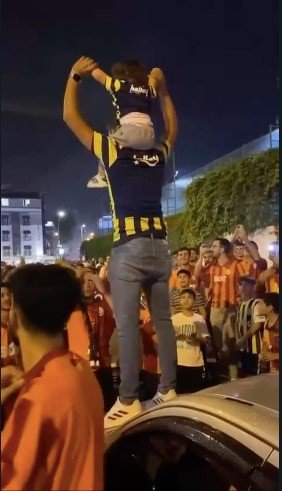 Antalya’da Kutlamalara Damga Vuran Dostluk Görüntüsü