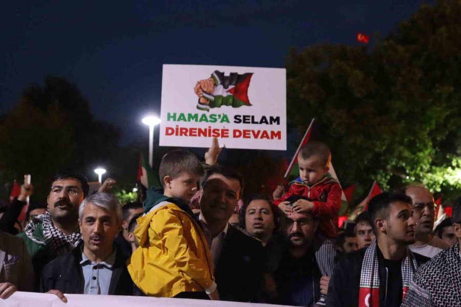 Kayseri’de Filistin’e Destek Gösterisi