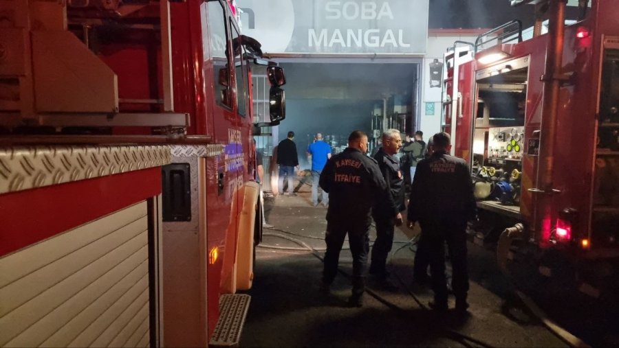 Kayseri’de Soba İmalathanesinde Yangın