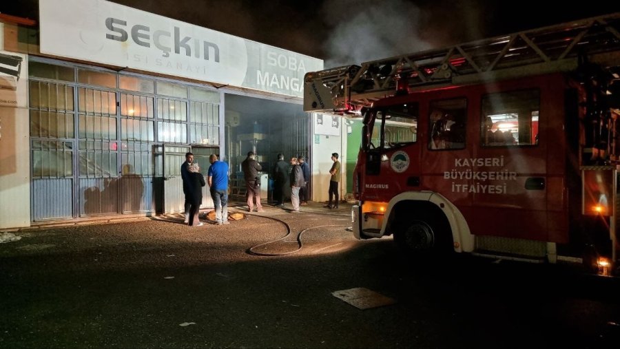 Kayseri’de Soba İmalathanesinde Yangın