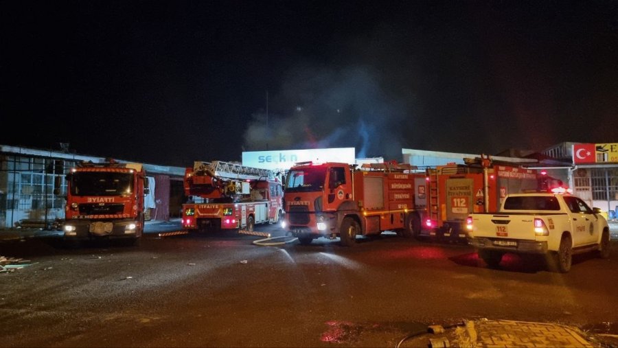 Kayseri’de Soba İmalathanesinde Yangın