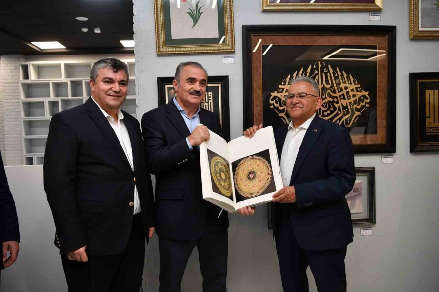 Başkan Büyükkılıç’a Sanatseverlerden ‘büyük Şehir Sanat Galerisi’ Teşekkürü