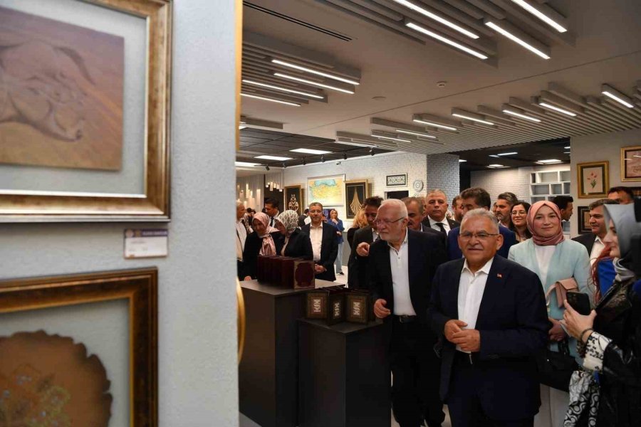 Başkan Büyükkılıç’a Sanatseverlerden ‘büyük Şehir Sanat Galerisi’ Teşekkürü