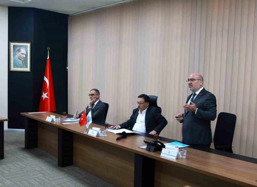Kayseri Üniversitesi Danışma Kurulu Toplandı