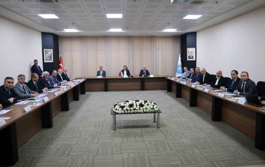 Kayseri Üniversitesi Danışma Kurulu Toplandı