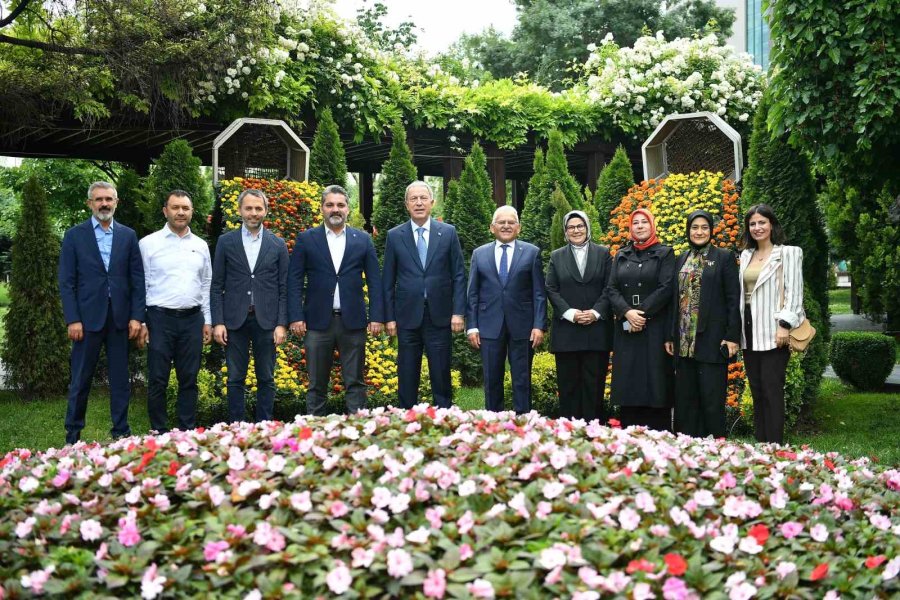 Milli Savunma Komisyonu Başkanı Akar Ve Milletvekili Böhürler’den Büyükkılıç’a Tebrik Ziyareti