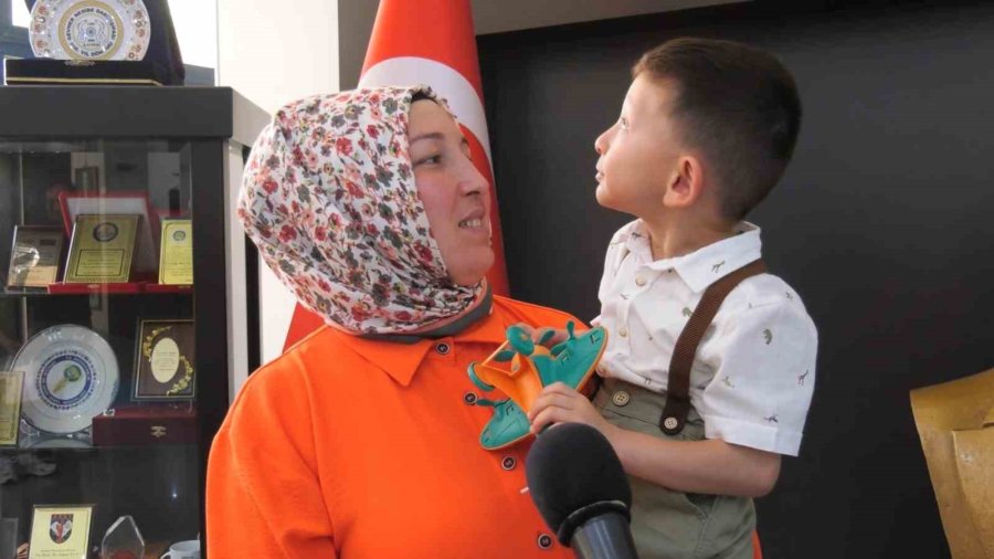 Dünyada İlk Kez Yapılan Rahim Nakliyle Doğan Ömer Özkan Bebek 4 Yaşında