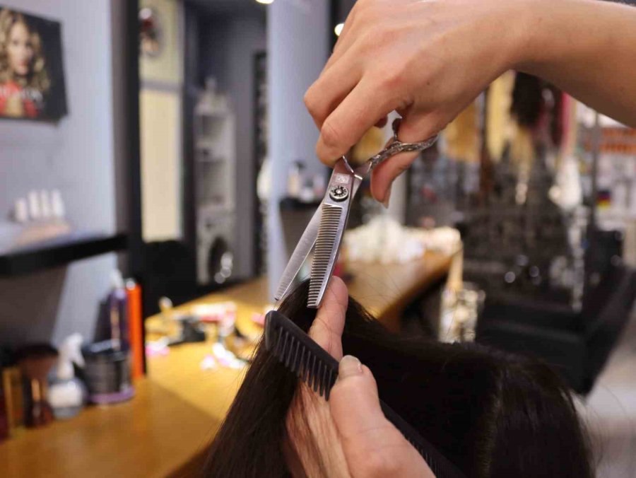 Bu Yazın Popüler Olan Saç Kesimleri Retro Olmasıyla Dikkat Çekti