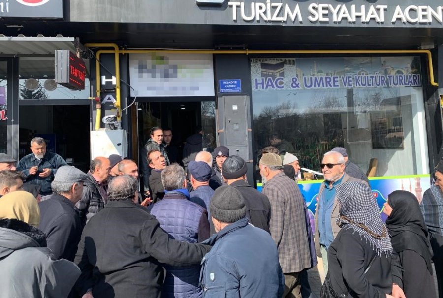 Umre Hayali Kuran Vatandaşları Milyonlarca Lira Dolandıran Şüphelilerin Davası Ertelendi