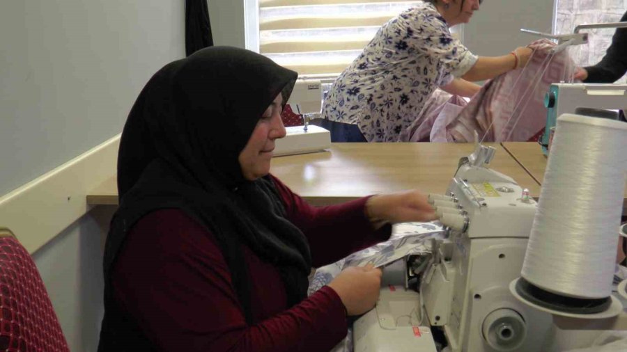 Kadınların Tekstilde Hedefi Yurtdışı Pazarı