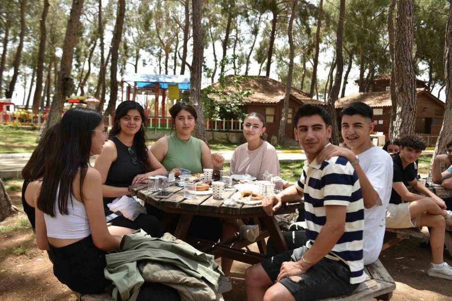 Kepez’den Yks Öğrencilerine Moral Pikniği