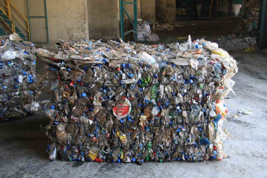 Çöpten Üretilen Elektrikle 100 Bin Konutun Aydınlatma İhtiyacı Karşılanacak