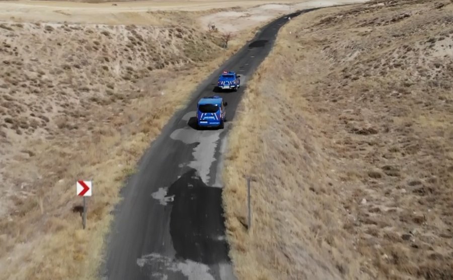 Vites Topuzu Altında Uyuşturucu Sevkiyatına Jandarma Darbesi: 2 Tutuklama