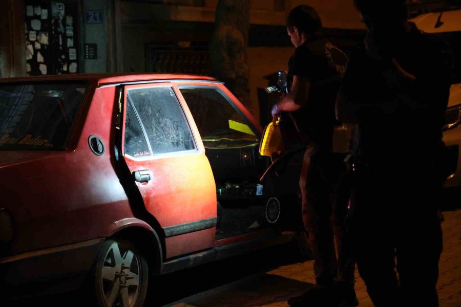 Genç Kız Göğsünden Vurulmuş Halde Bulundu