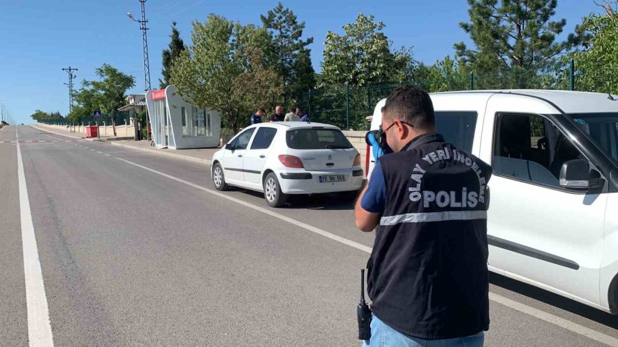 Lise Öğrencilerinin Bıçakla Şakası Hastanede Bitti