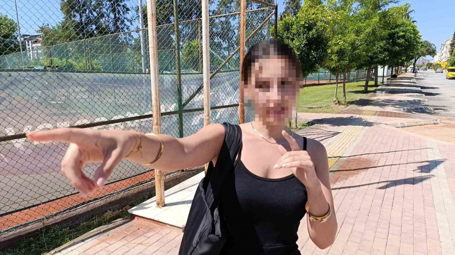 Spordan Dönen Genç Kız "sapık Var" Diye Bağırınca Şüpheli, Vatandaşlar Tarafından Yakalanıp Polise Teslim Edildi