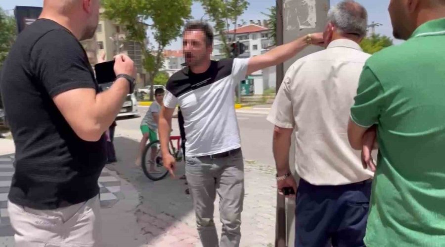 Alkollü Araç Kullanıp Kaza Yaptı, Sinirini Basın Mensuplarından Çıkardı