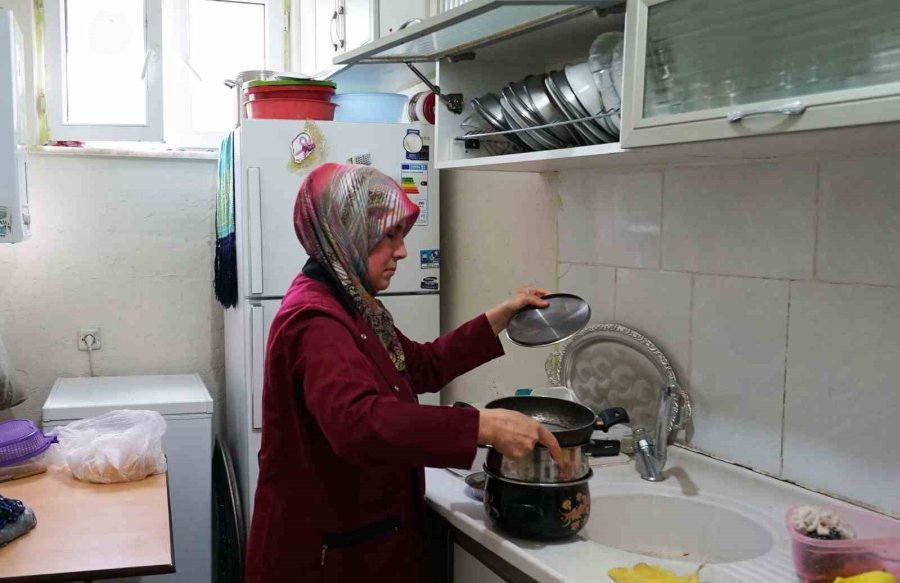 Meram Belediyesi Bu Bayram Öncesinde De Yaşlıların Yüzünü Güldürdü