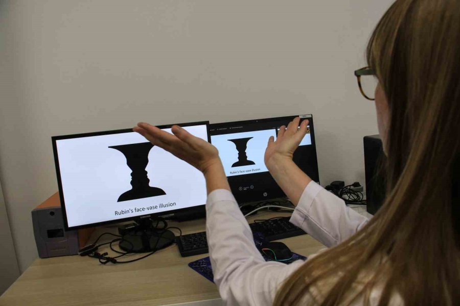 Yiyeceklerin Beyinde Oluşturduğu Tepkiyi Araştırıyor