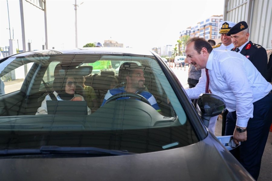 Vali Pehlivan: "mersin’de 9 Günlük Bayram Tatili Süresince Her Gün 2 Bin 950 Personel Görev Yapacak"