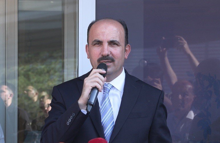 Bakan Yerlikaya, Ak Parti Konya İl Başkanlığında Partililerle Buluştu