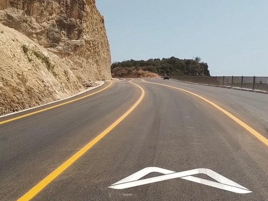 Mersin’de Heyelan Riski Olan Yolda Çalışma Yapıldı