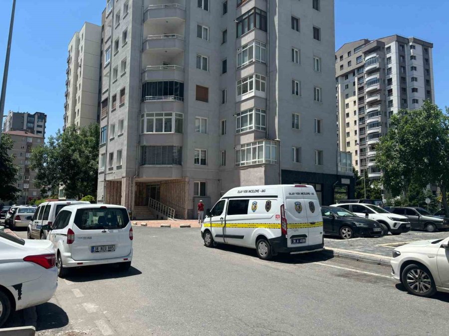 Bayramları Hüzne Dönüştü: 57 Yaşındaki Şahıs Evinde Ölü Bulundu