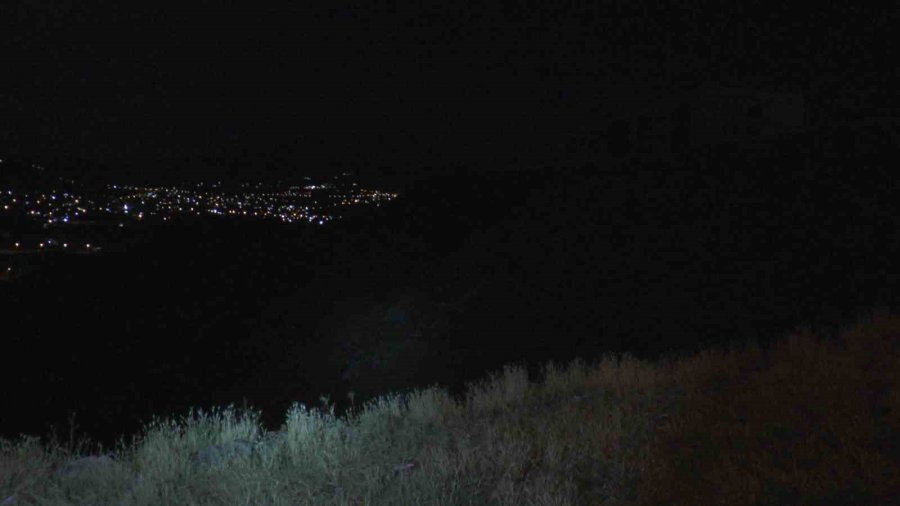 30 Metrelik Yamaçtan Yuvarlanan Kız Yaralandı