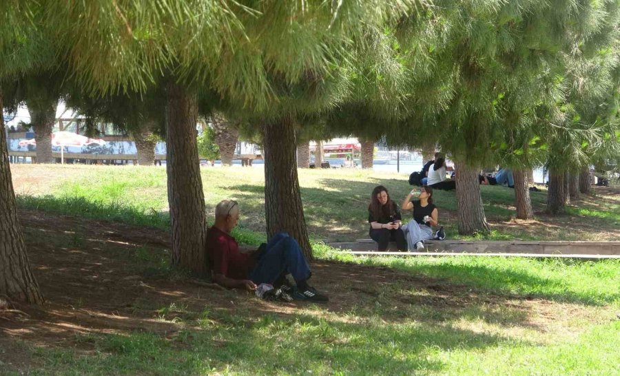 Mersin’de Nem Oranı Yüzde 75’lere Ulaşırken, Hissedilen Hava Sıcaklığı 35 Dereceyi Aştı