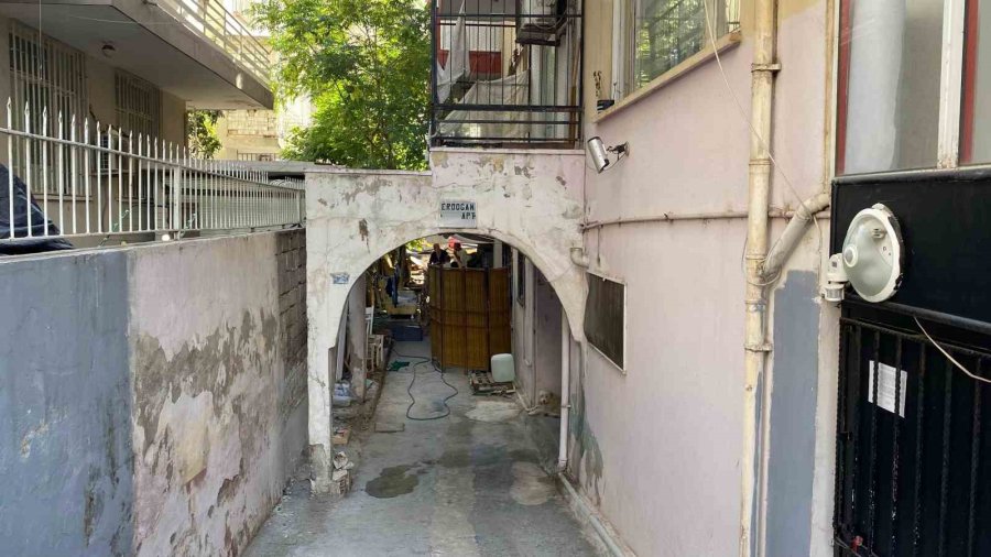 Antalya’da Yalnız Yaşayan Adam Ev Sahibi Tarafından Ölü Bulundu