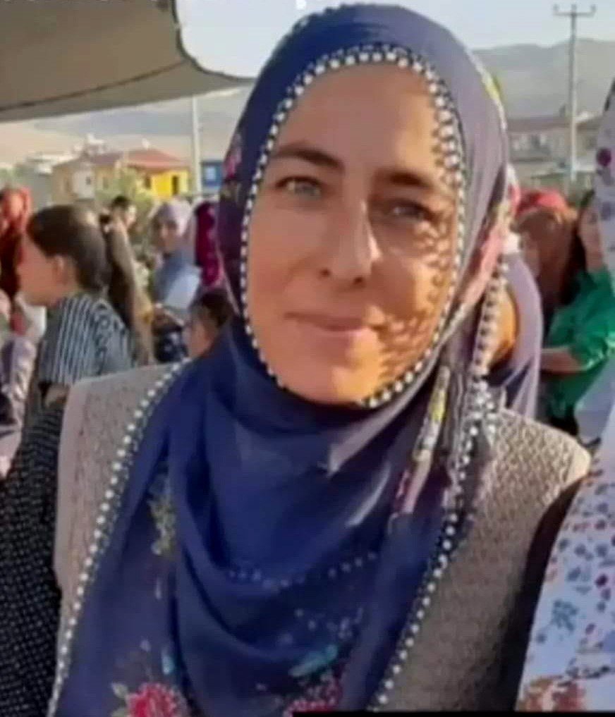 Niğde’de Akrabaların Arazi Kavgasında Ölen Anne Ve Kızı Gözyaşları İle Toprağa Verildi